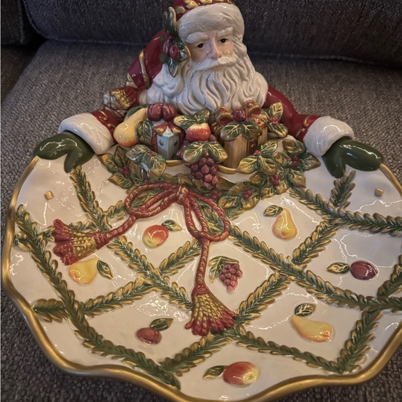 Fitz and Floyd Santa Holiday Platter with Red and Green Accents - Picture 2 of 10